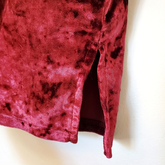 Forever 21 Crushed Velvet Burgundy Stretchy Top (Small) - Picture 4 of 5